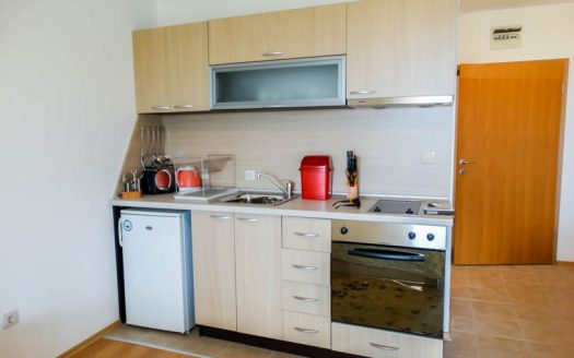 Furnished studio on Aspen Golf