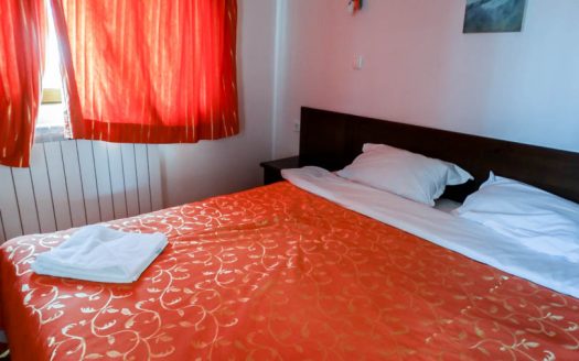 2 bed Chalet on Redenka Holiday Village