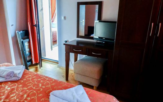 2 bed Chalet on Redenka Holiday Village