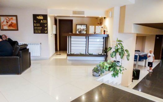 2 bed Chalet on Redenka Holiday Village