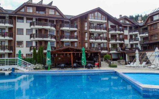 2 bed Chalet on Redenka Holiday Village