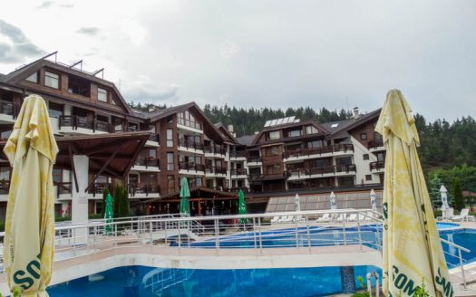 2 bed Chalet on Redenka Holiday Village