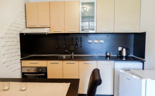Furnished 2 bed on Alpine Lodge