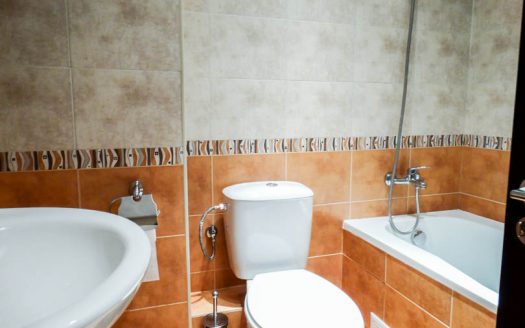 Furnished 2 bed on Alpine Lodge