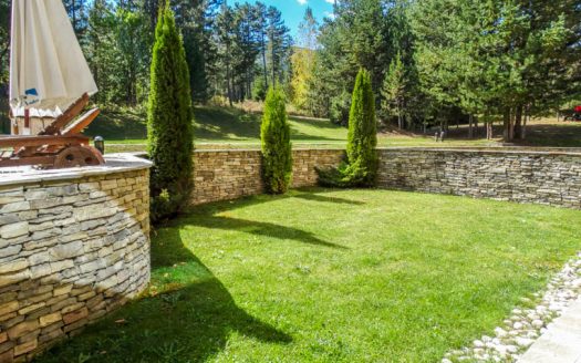 Furnished 2 bed with garden on Pirin Golf