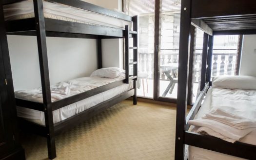 Furnished 2 bed on 3 Mountains