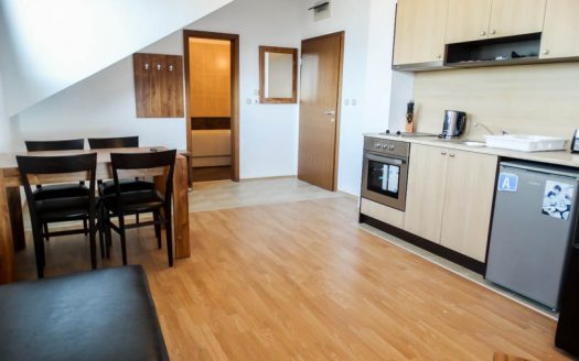Top floor 1 bed on Aspen Heights