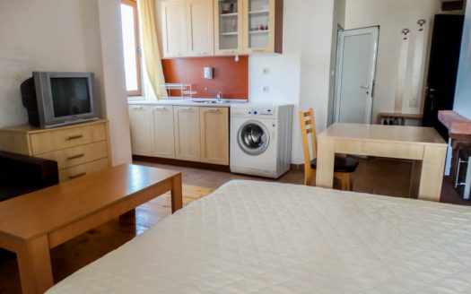 Furnished studio on Four Leaf Clover
