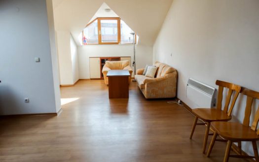 Furnished 2 bed Penthouse on Refectory