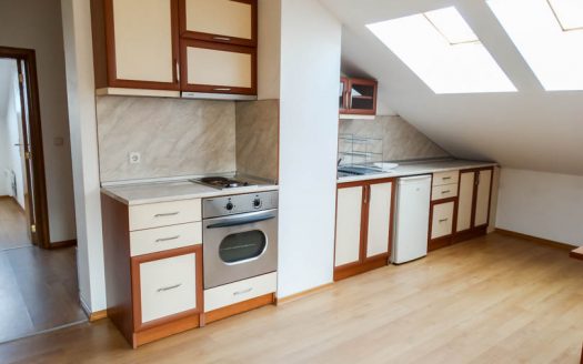 Furnished 2 bed Penthouse on Refectory