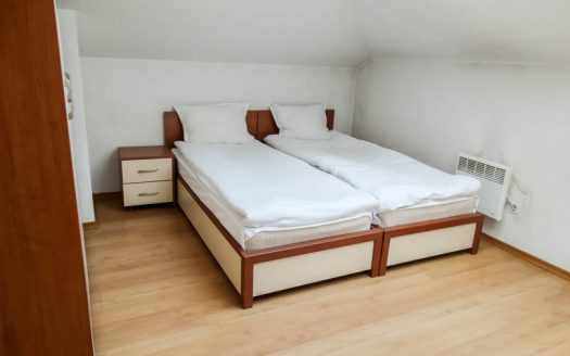 Furnished 2 bed Penthouse on Refectory
