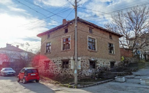 3 bed country house near Banya