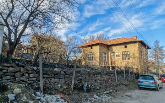 3 bed country house near Banya