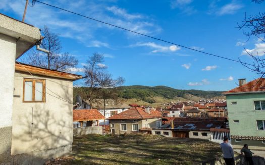 3 bed country house near Banya