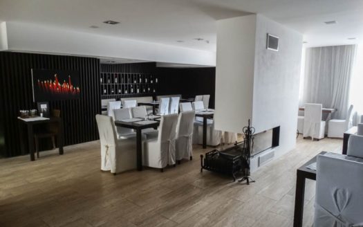 Furnished studio on Aspen House