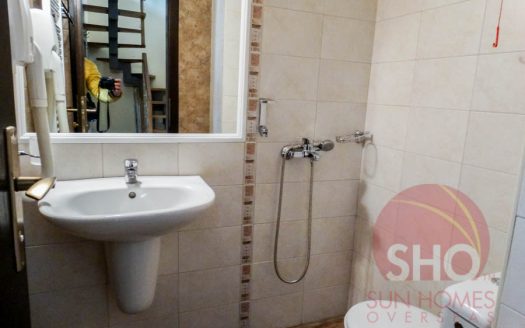Furnished 1 bed duplex on Dream