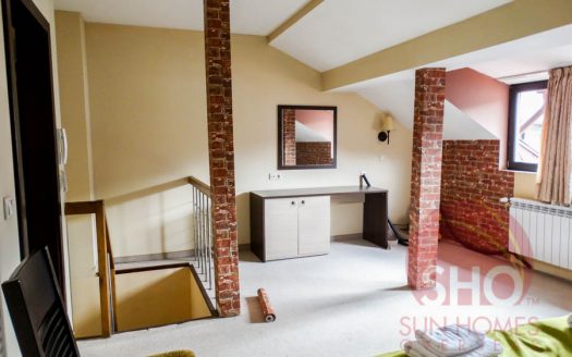 Furnished 1 bed duplex on Dream