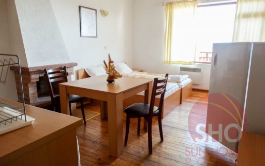 Furnished studio on Four Leaf Clover