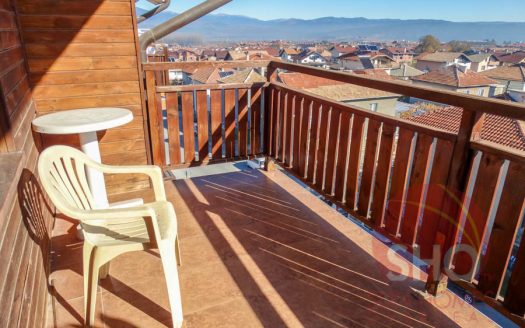 Furnished studio on Four Leaf Clover