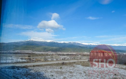 Furnished studio on Aspen Golf