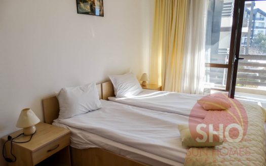 Furnished 2 bed on Aspen Golf