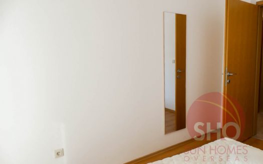 Furnished 2 bed on Aspen Golf