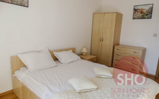 Furnished 2 bed on Aspen Golf