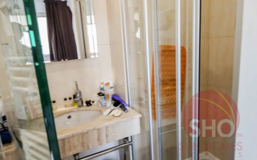 Furnished 2 bed on St George’s Palace