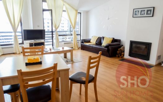 Penthouse 1 bed on Aspen Golf