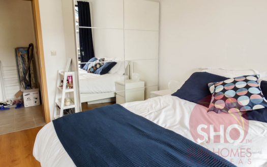 Furnished 1 bed on Aspen Golf