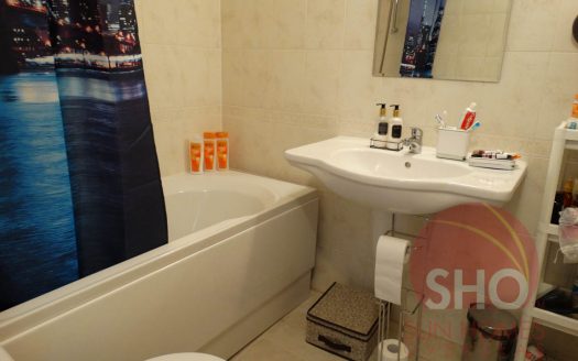 Furnished 1 bed on Aspen Golf
