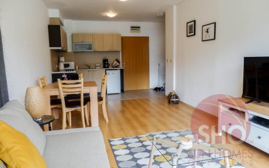 Furnished 1 bed on Aspen Golf