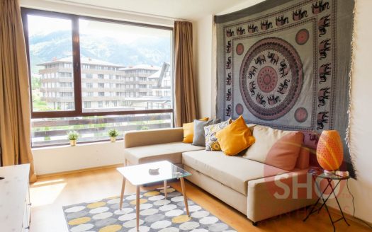 Furnished 1 bed on Aspen Golf
