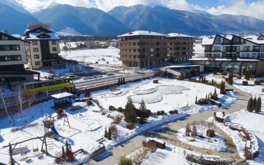 Furnished 1 bed on Aspen Golf
