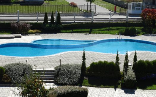 Furnished 1 bed on Aspen Golf