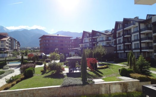 Furnished 1 bed on Aspen Golf