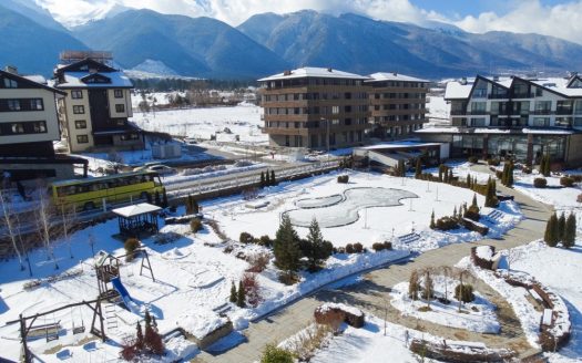 Furnished 1 bed on Aspen Golf
