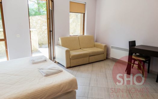 Furnished studio on Green Life