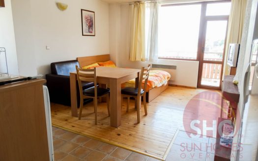 Furnished studio on Four Leaf Clover