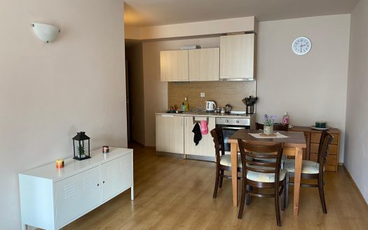 Furnished 2 bed on Adeona