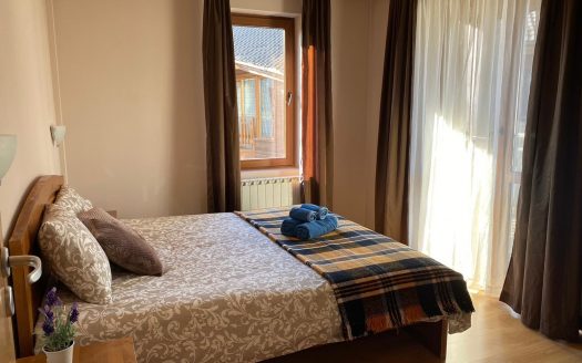 Furnished 2 bed on Adeona