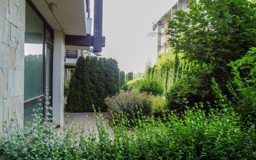 Garden studio on Aspen Suites