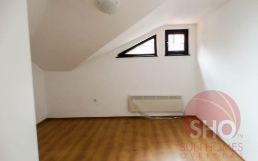 Brand new 1 bed penthouse on Royal Park