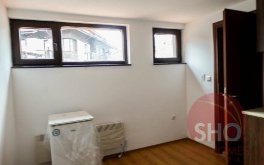 Brand new 1 bed penthouse on Royal Park
