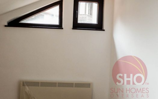 Brand new 1 bed penthouse on Royal Park