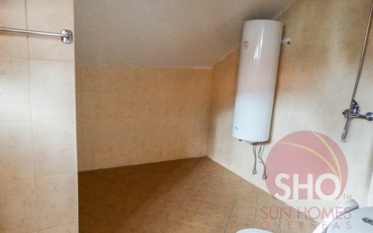 Brand new 1 bed penthouse on Royal Park