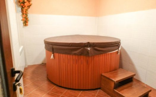 Brand new spacious studio on Comfort