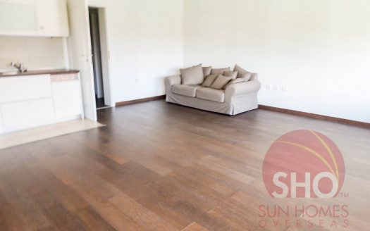 Part-Furnished 2 bed duplex on Comfort