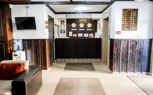 Part-Furnished 2 bed duplex on Comfort