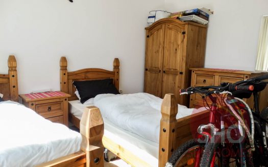 Furnished 2 bed on 3 Mountains